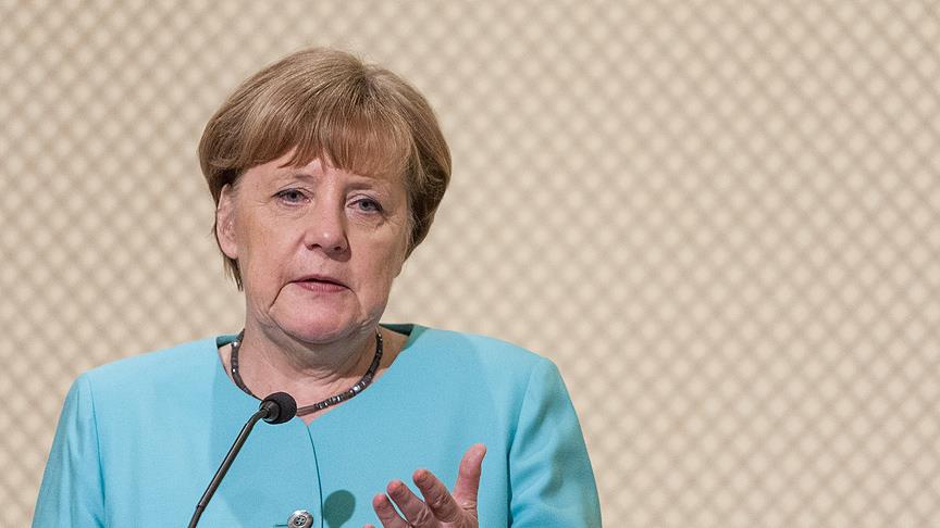 Merkel'den Bozdağ'ın etkinliğe katılmasının engellenmesine ilişkin açıklama