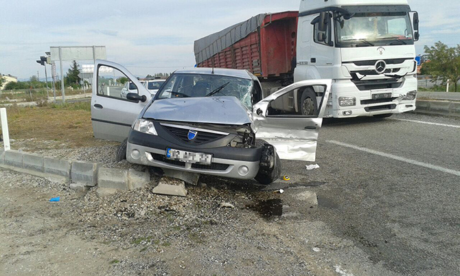 Hüyük'te trafik kazası: 3 yaralı