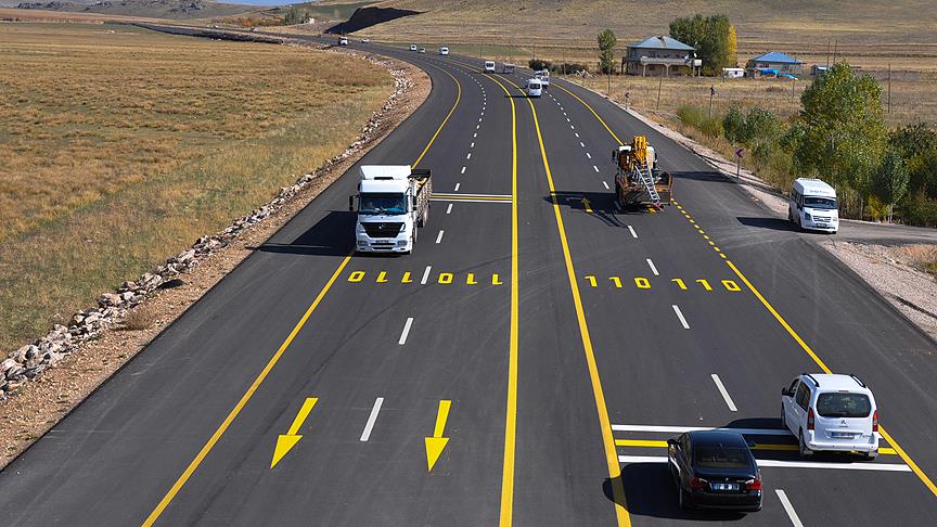 Bölünmüş yolda 2023 hedefi 36 bin 500 kilometre