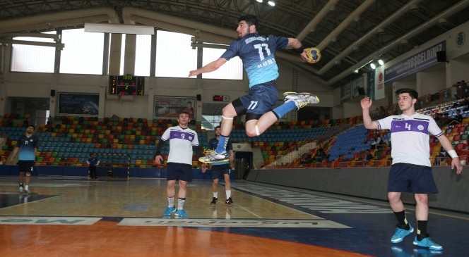 Selçuklu Belediyesi Hentbol Takımı Hentbolspor Kulübü'nü 38-21 Mağlup Etti