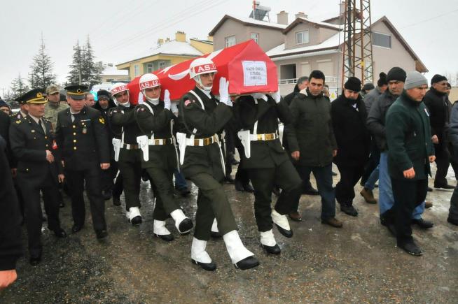 Düşen kargo uçağının pilotlarından Kazım Öndül son yolculuğuna uğurlandı