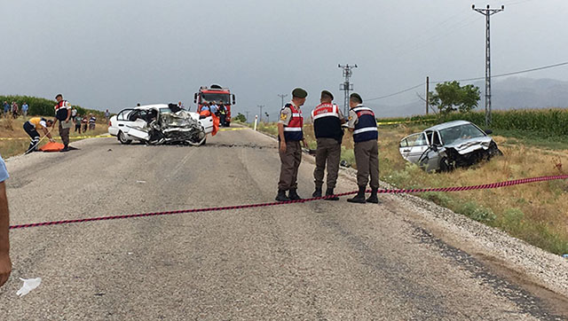 Karaman'da trafik kazası: 6 ölü, 4 yaralı