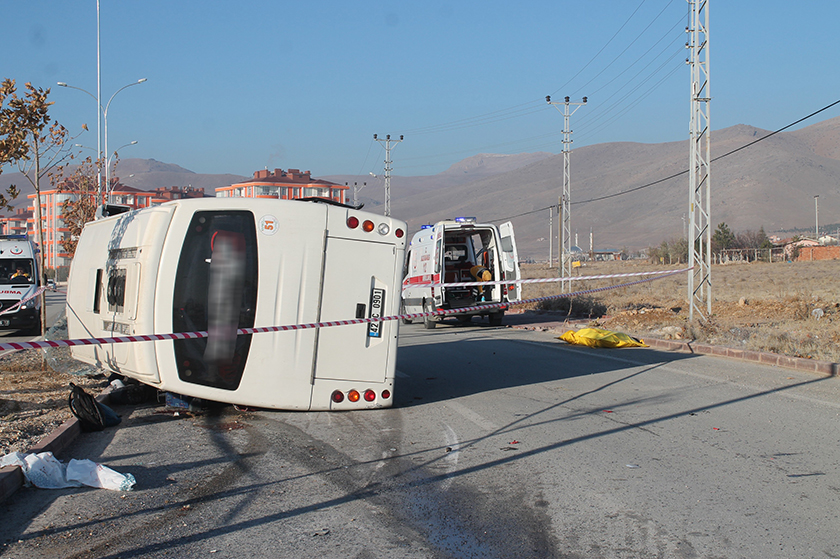 Öğrenci servisi kamyonla çarpıştı: 1 ölü, 14 yaralı