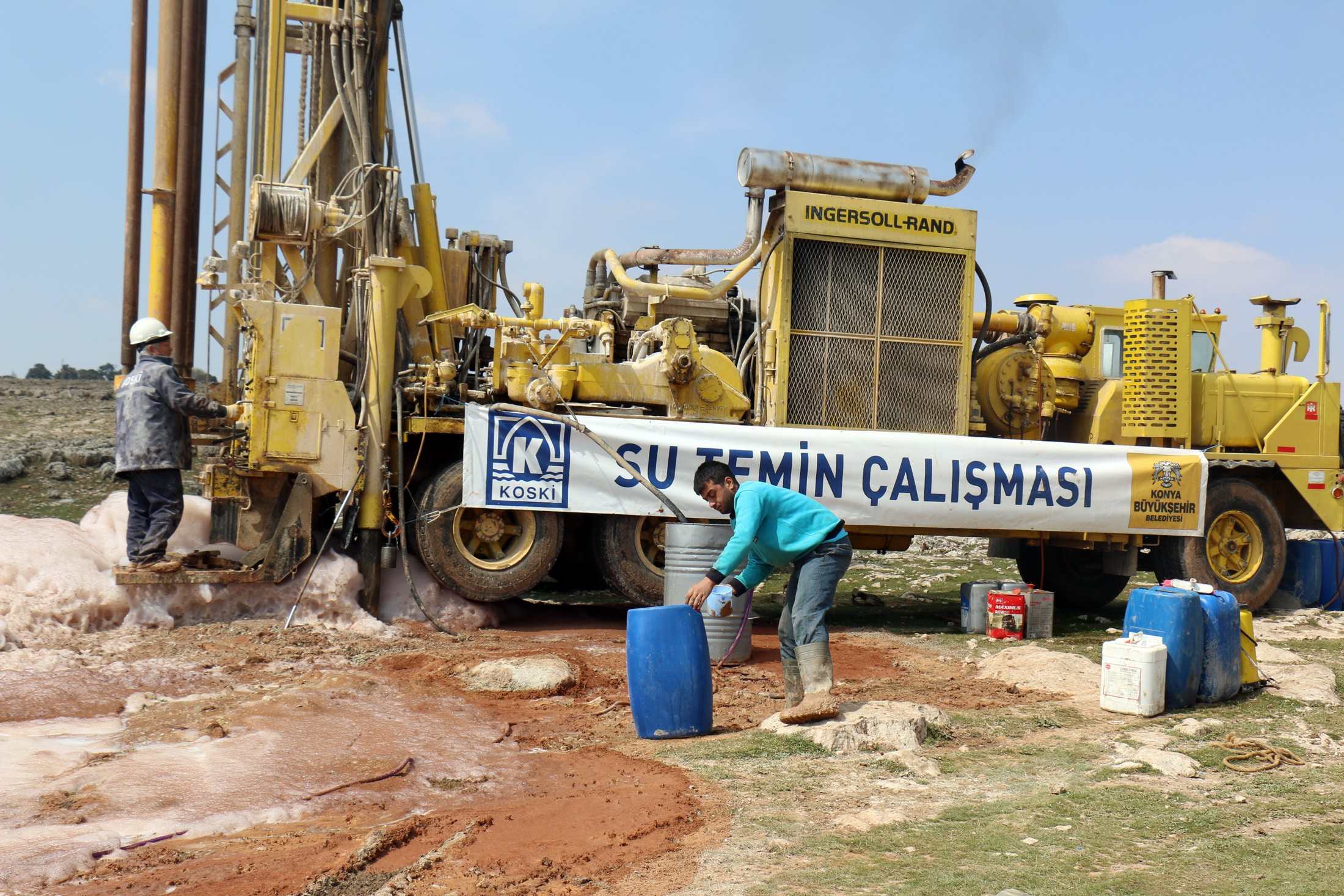 Cihanbeyli’nin iki mahallesine derin su kuyusu açıldı