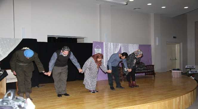 Seydişehir'de ‘Karar Senin İlk Namaz' Oyunu Sahnelendi