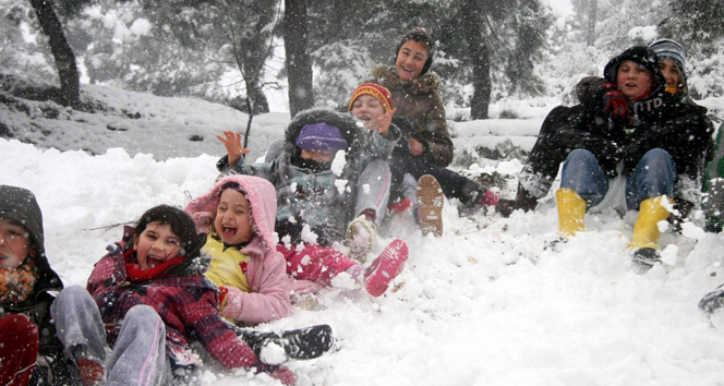 Okullar yarın tatil