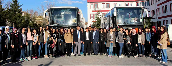 Belediye, öğrencileri Çanakkale’ye gönderdi