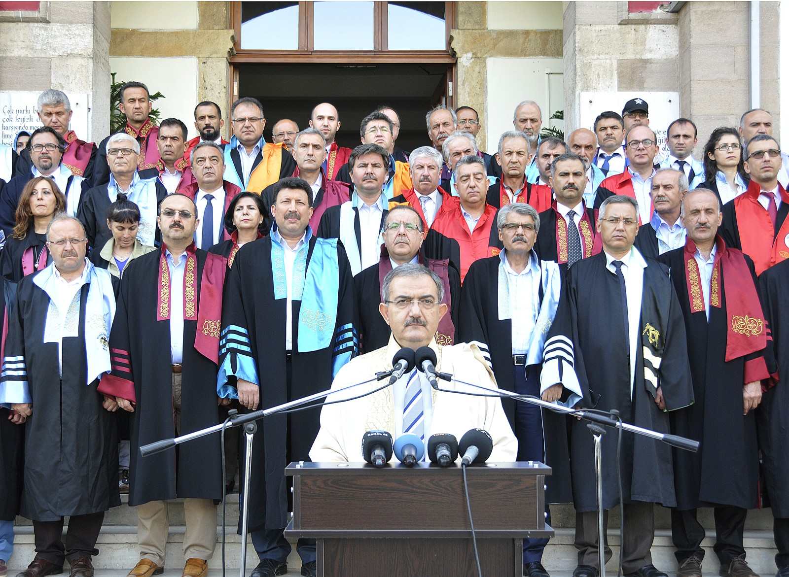 Selçuk Üniversitesi Senatosu darbe girişimini lanetledi