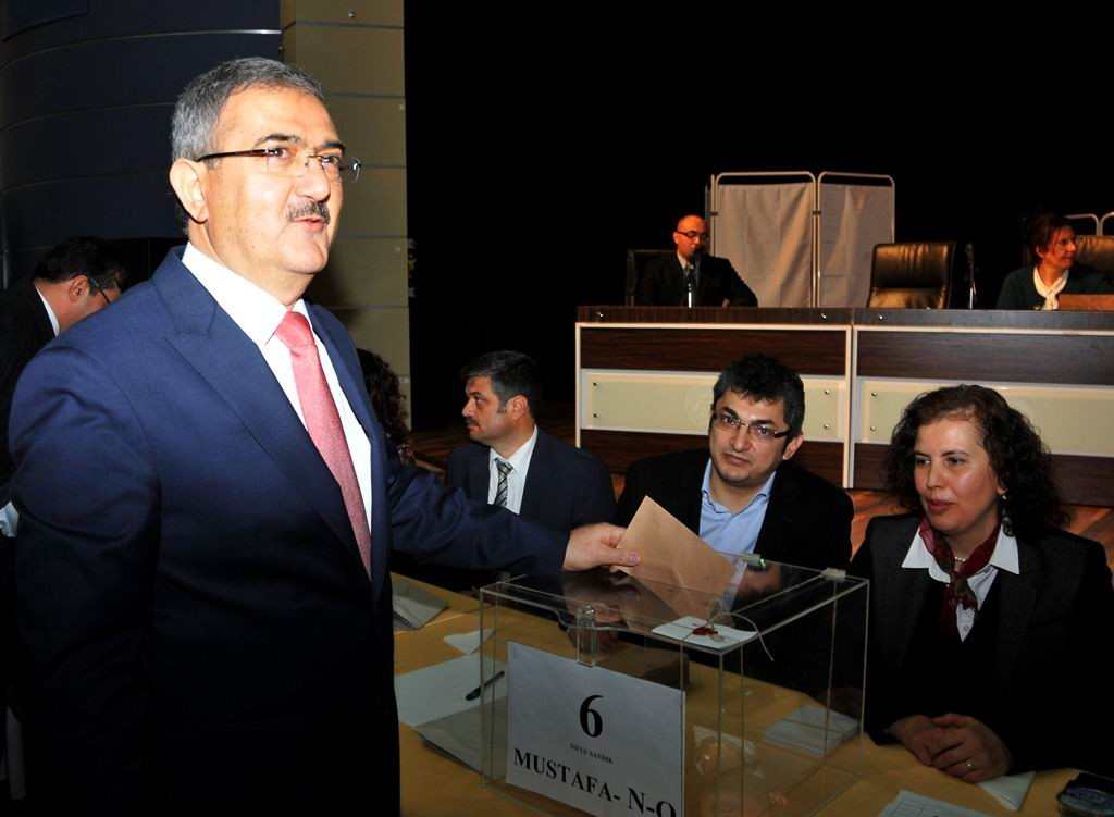 Prof. Dr. Mustafa Şahin, Rektörlük adayı seçiminde en yüksek oy