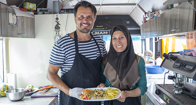 Otobüs restoranda dünya lezzetleri!