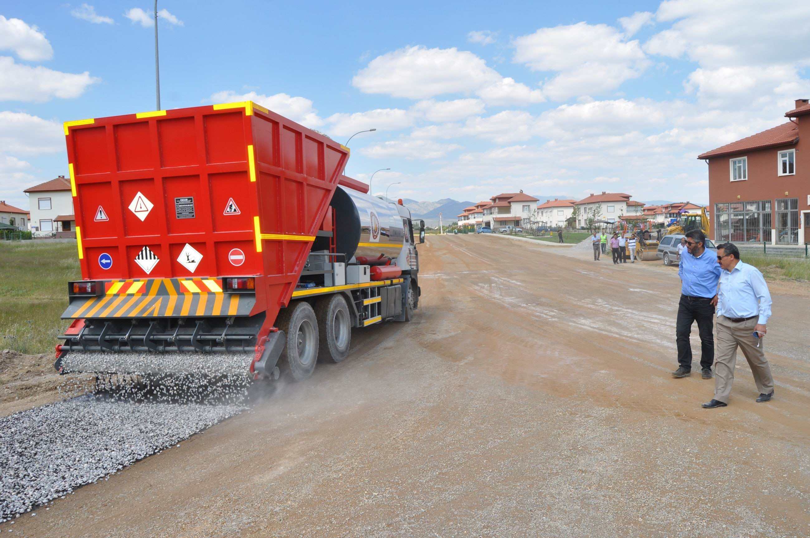 Seydişehir Belediyesi Filosunu Asfalt Dökme Aracıyla Güçlendirdi