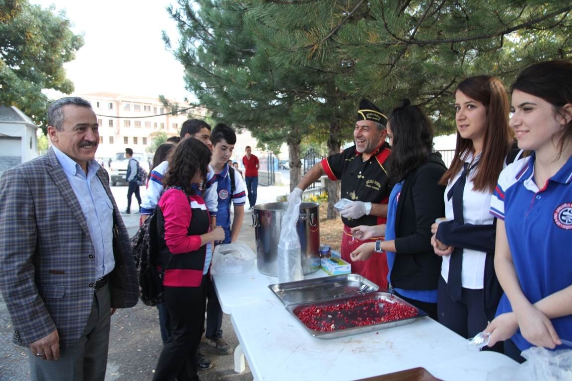 Başkan Tutal, aşure etkinliklerine katıldı