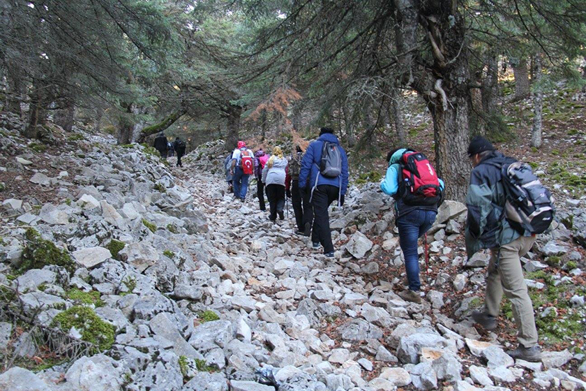 Beyşehirli doğa tutkunlarından doğada teröre lanet yürüyüşü