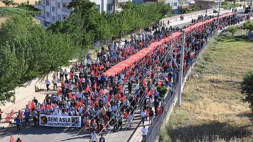 Kozluk şehit öğretmen Şenay Aybüke Yalçın için yürüdü