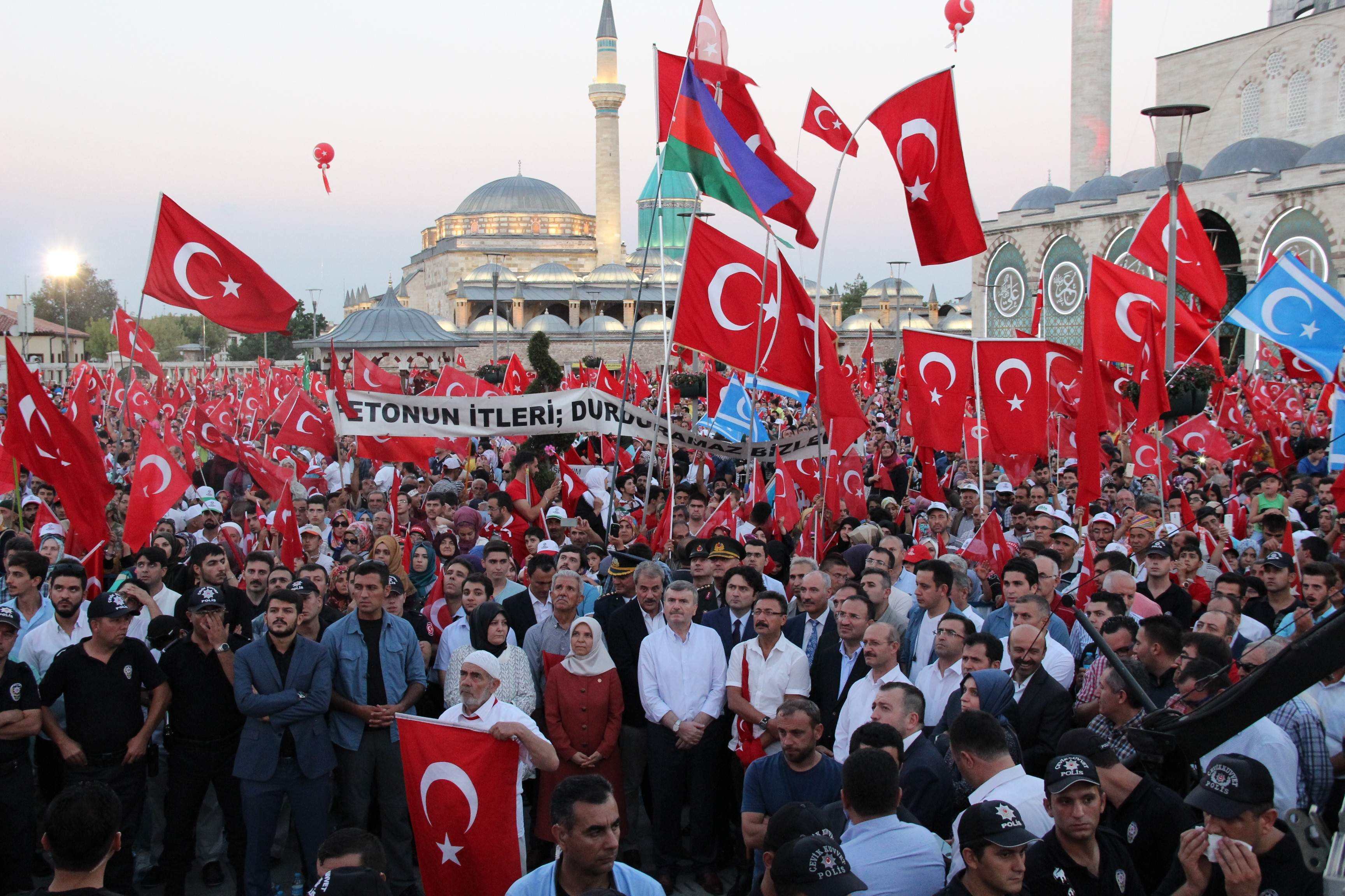 Demokrasi ve Şehitler Mitingi’ne Konya’dan binlerce vatandaş destek verdi