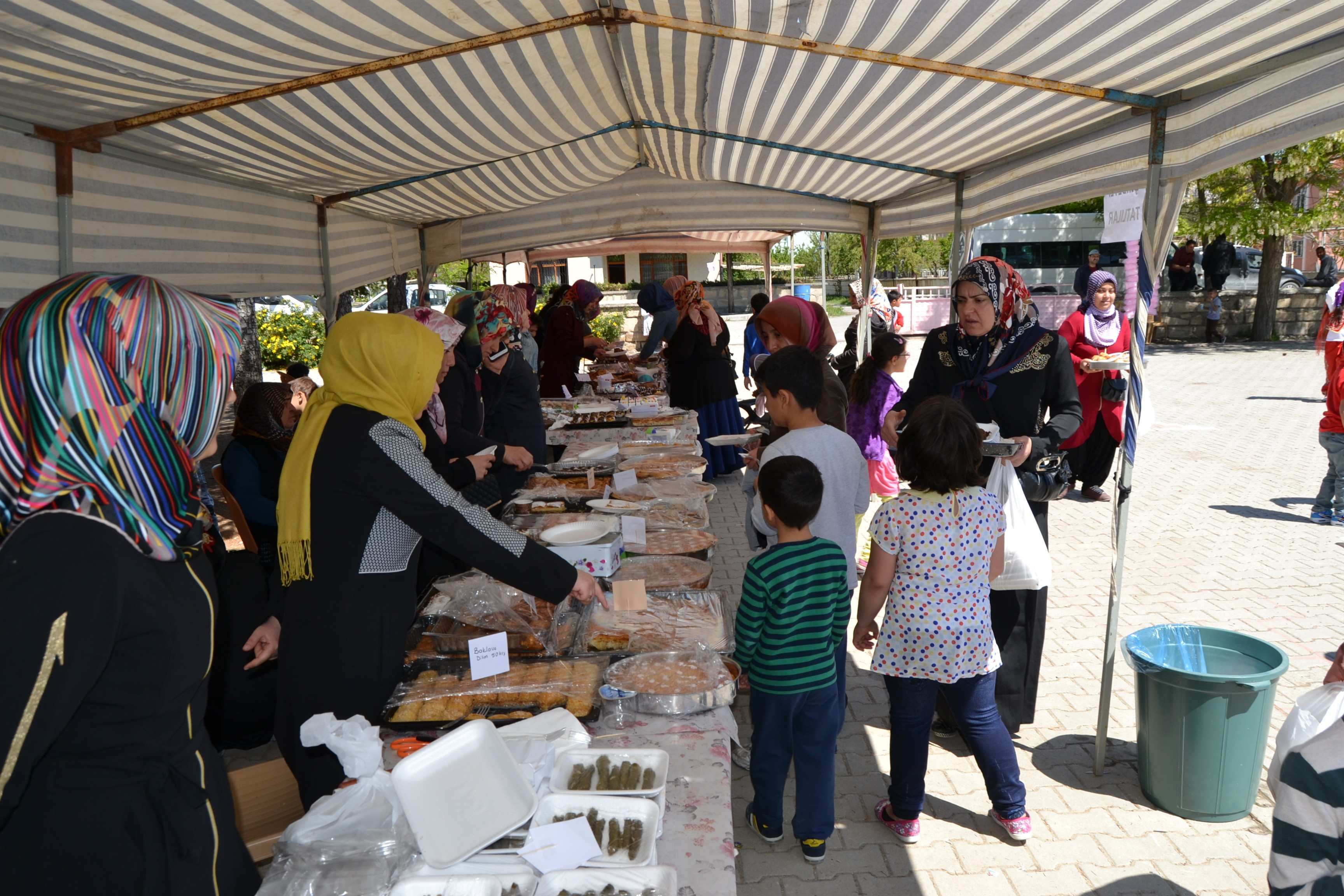 Kulu’da Yardıma Muhtaç Öğrenciler İçin Kermes