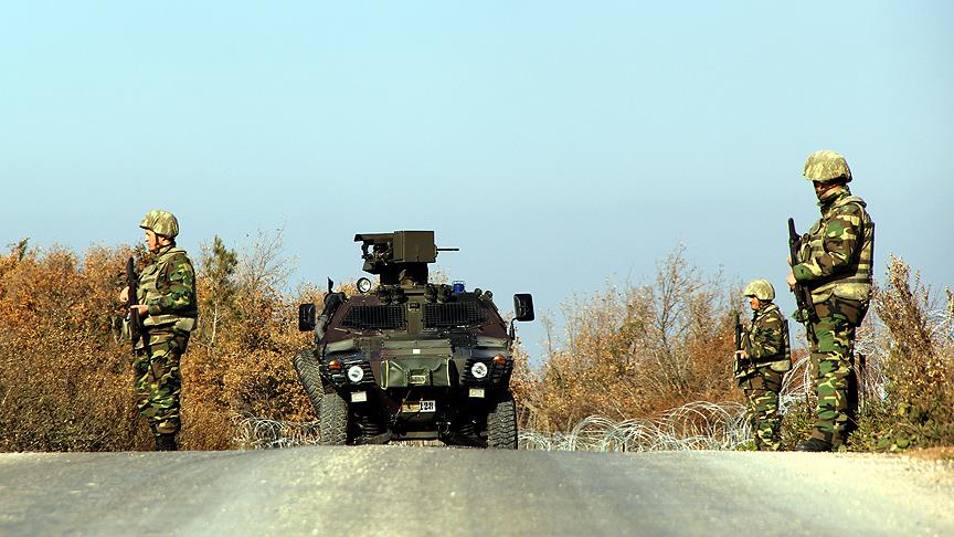 Yasa dışı yollarla Türkiye'ye girmeye çalışan bin 158 kişi yakalandı