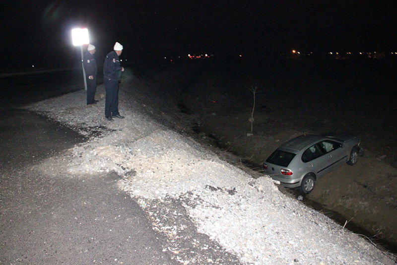 Konya'da otomobil şarampole devrildi: 7 yaralı