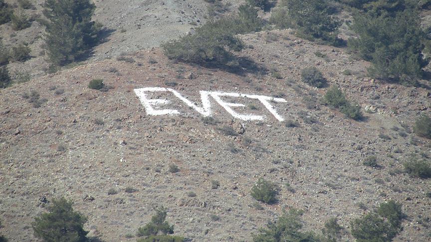 Referanduma destek için dağa 'Evet' yazdılar