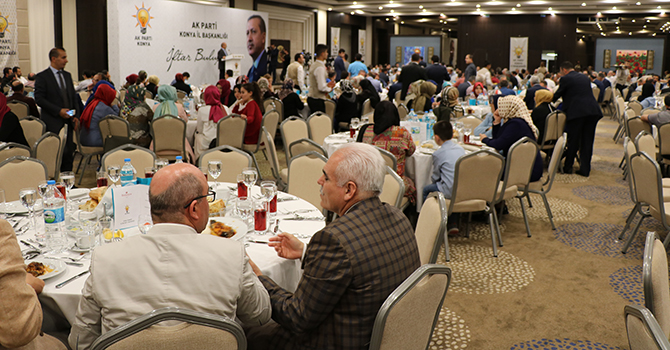 Konya'da hurda araç deposunda yangın