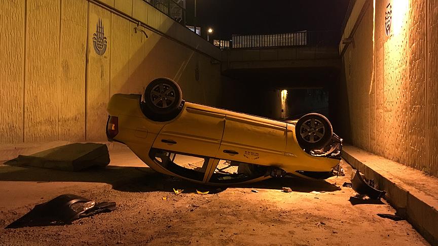 Üsküdar'da taksi alt geçide düştü: 3 yaralı