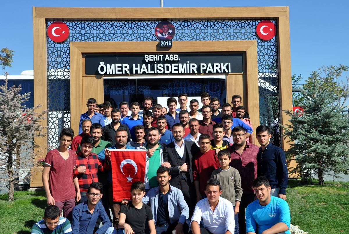 Selçuklu Belediyesi bin kişiyi Şehit Ömer Halisdemir’in kabrine götürüyor