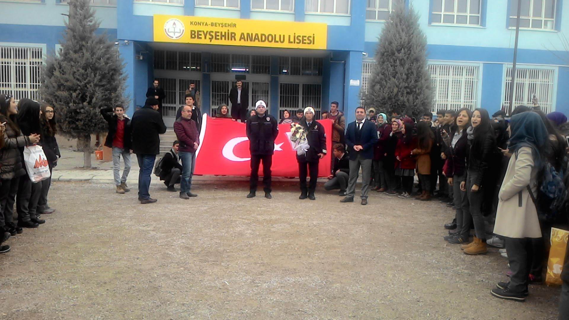 Beyşehir’de ihbara giden polislere öğrencilerden sürpriz