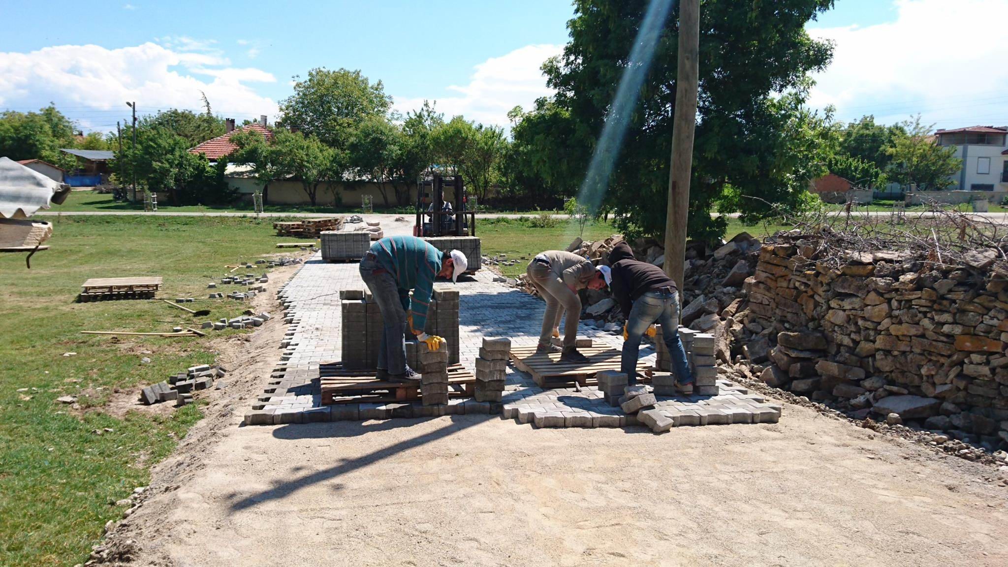 Beyşehir’in Akburun Mahallesi’nin yolları parke taşıyla kaplandı