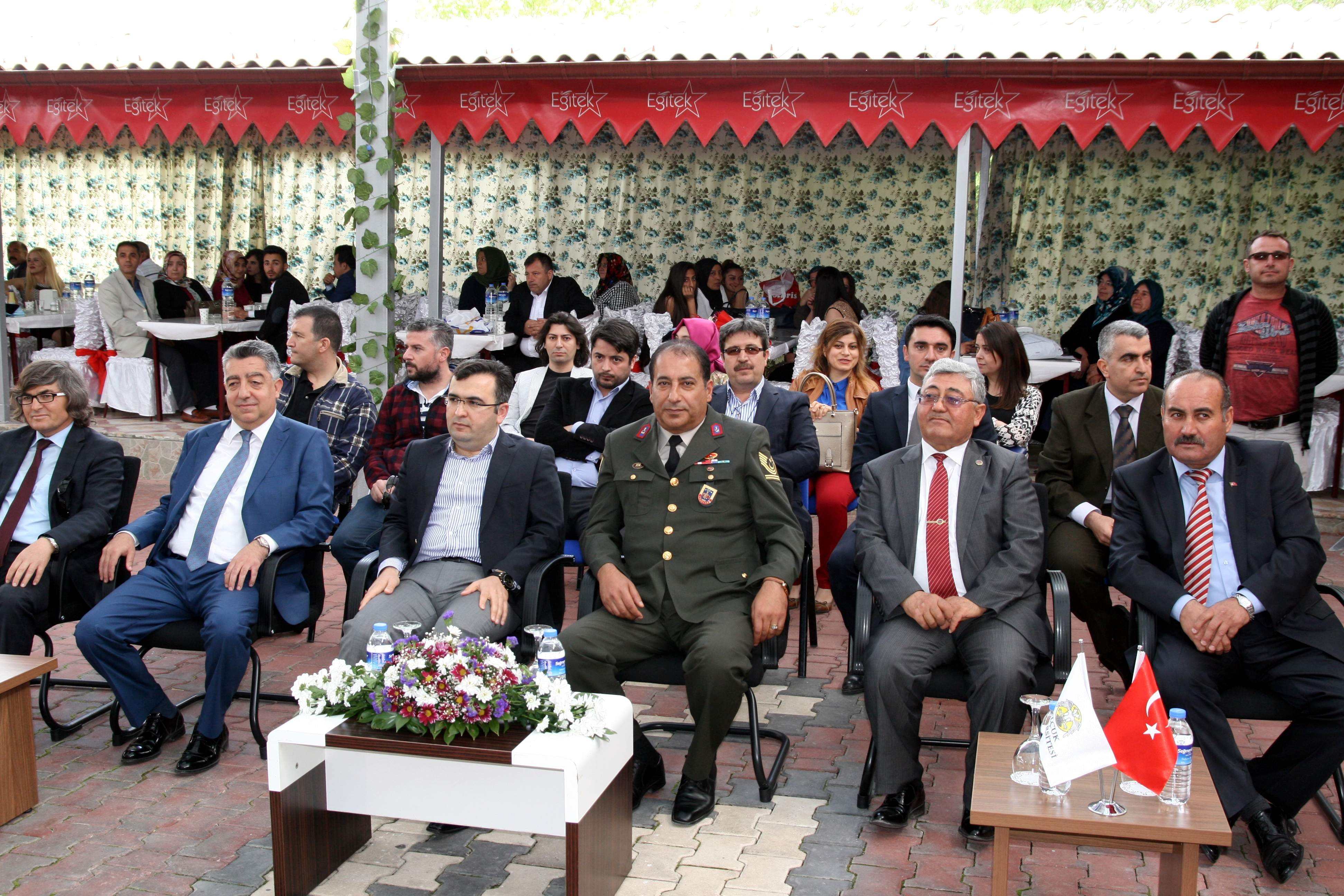 Selçuk Üniversitesi Kulu Myo'da Mezuniyet Heyecanı