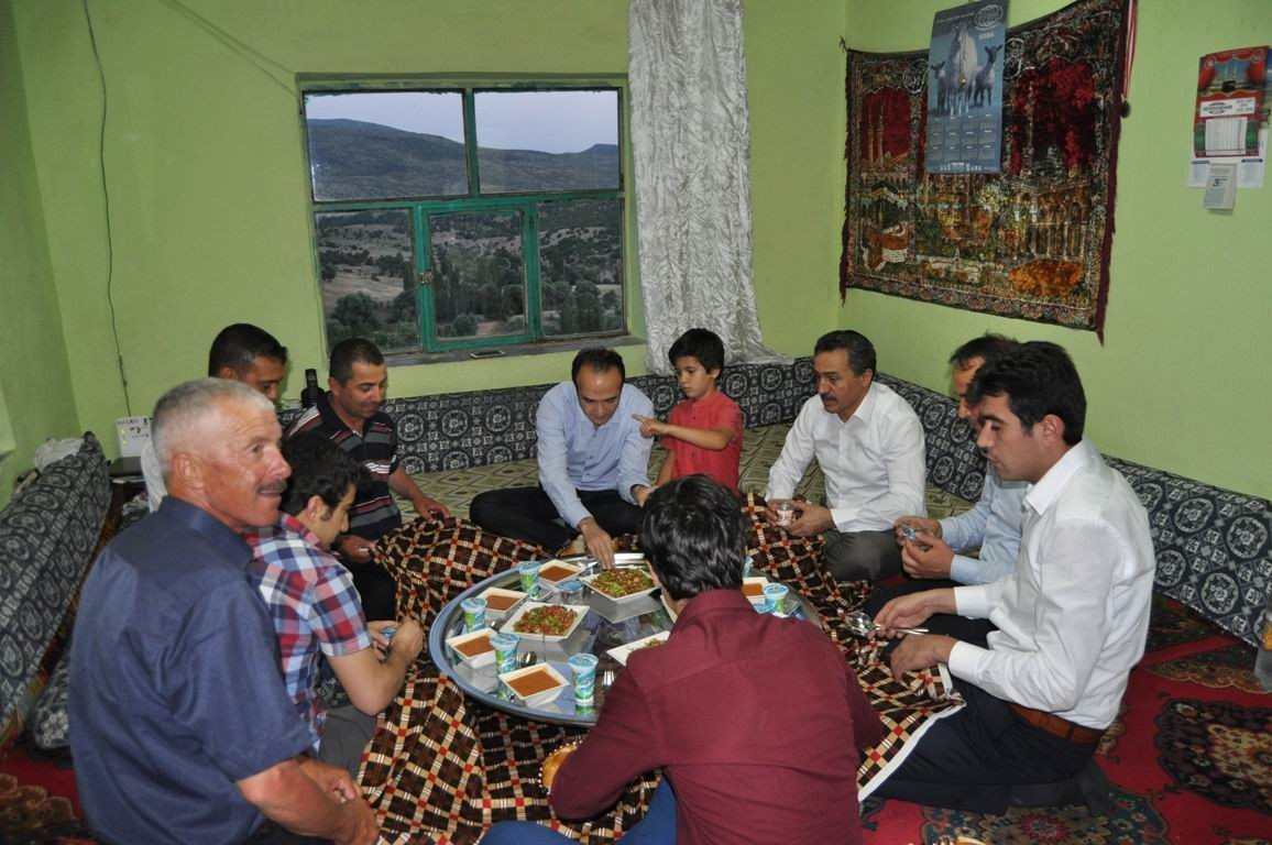 Kaymakam Özyiğit Ve Başkan Tutal İftar Sofrasına Misafir Oldu