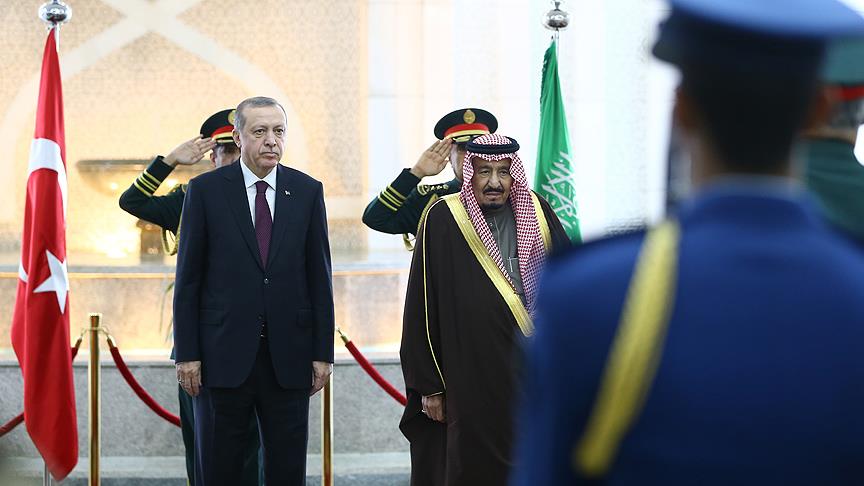 Cumhurbaşkanı Erdoğan Suudi Arabistan'da resmi törenle karşılandı