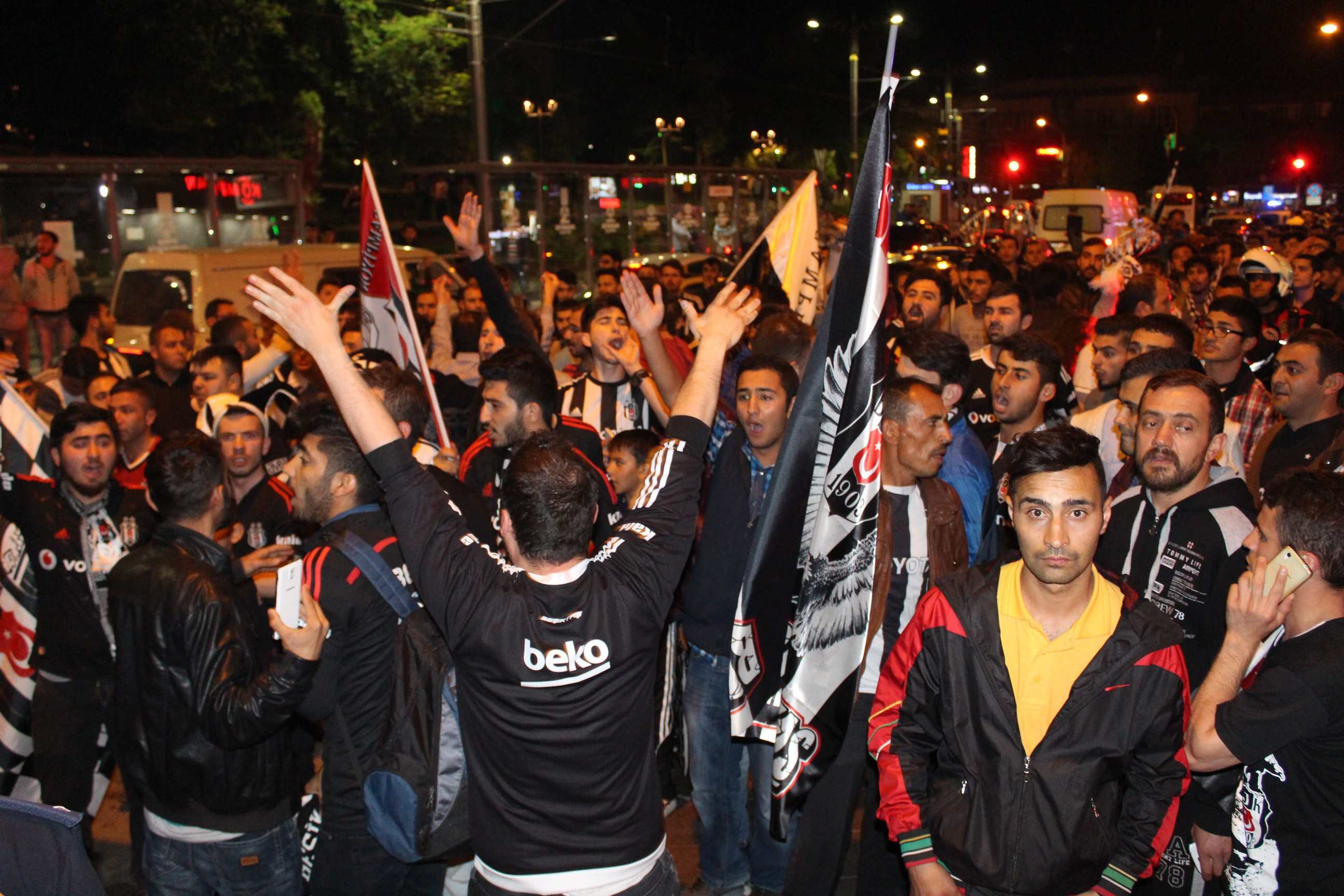 Konya'da Beşiktaş'ın Şampiyonluğu Coşkuyla Kutlandı