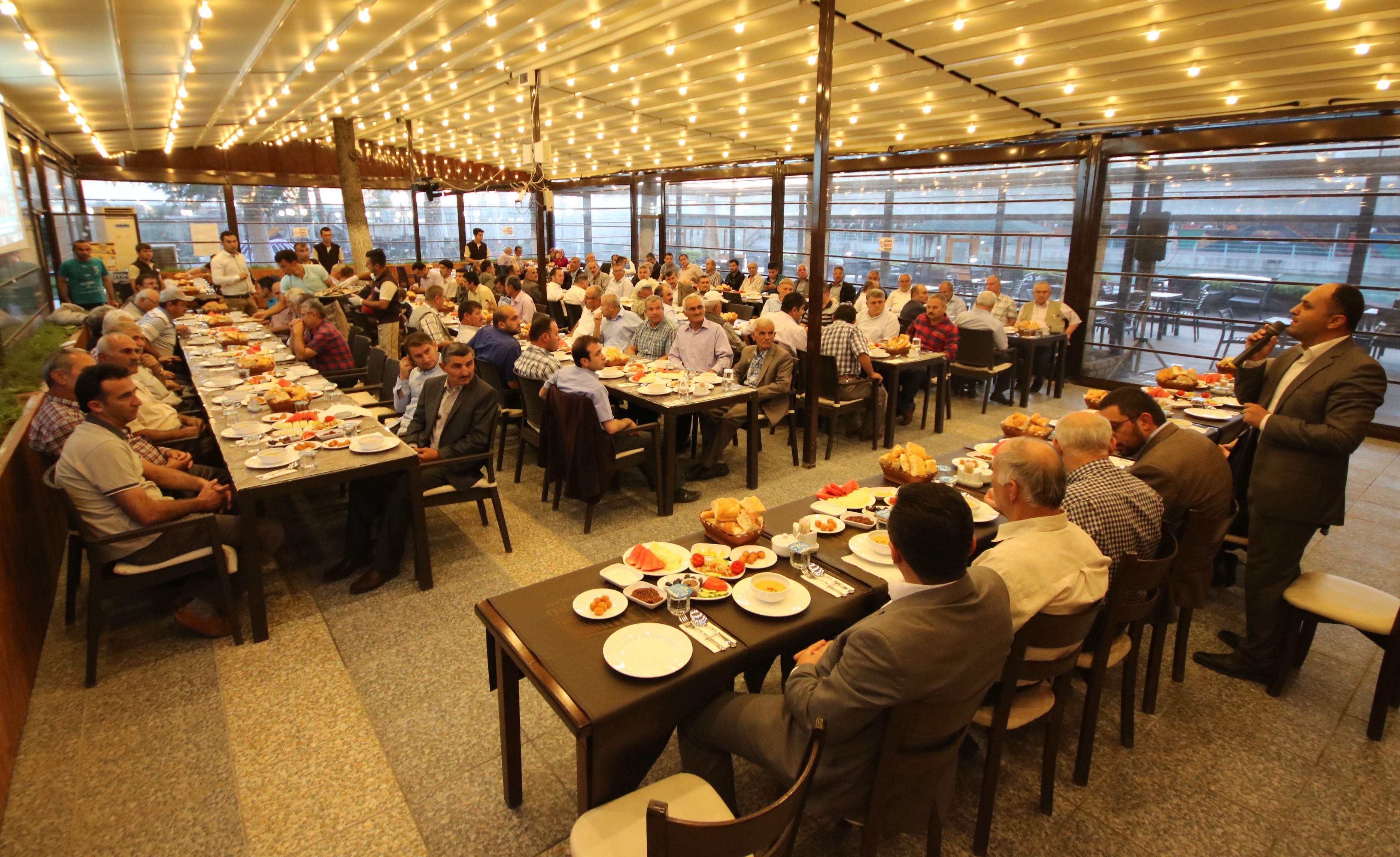 Beyşehir Belediyesi’nden Muhtarlara İftar Yemeği