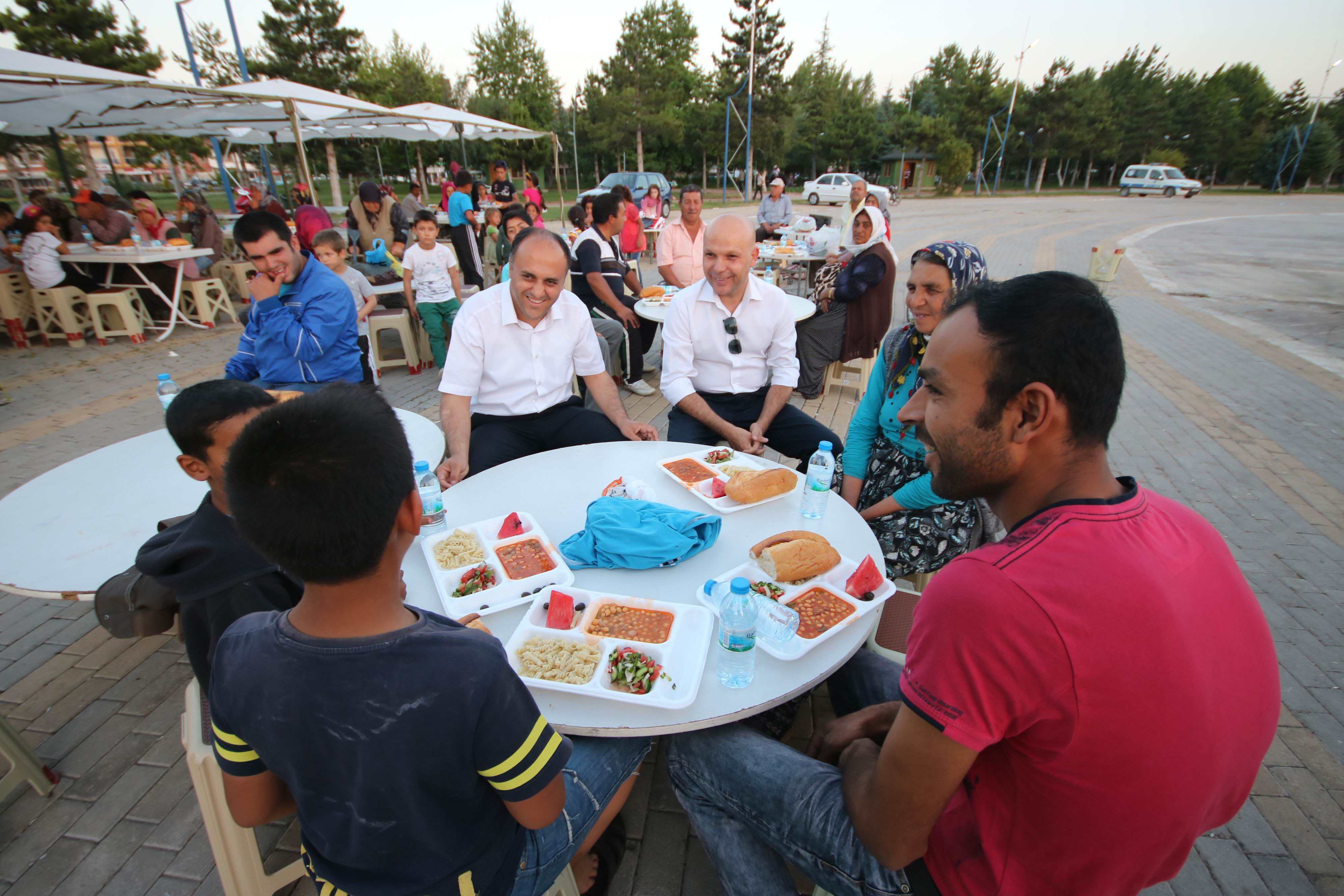 Beyşehir’de İftar Çadırı Her Gün Bin Kişiyi Doyuruyor