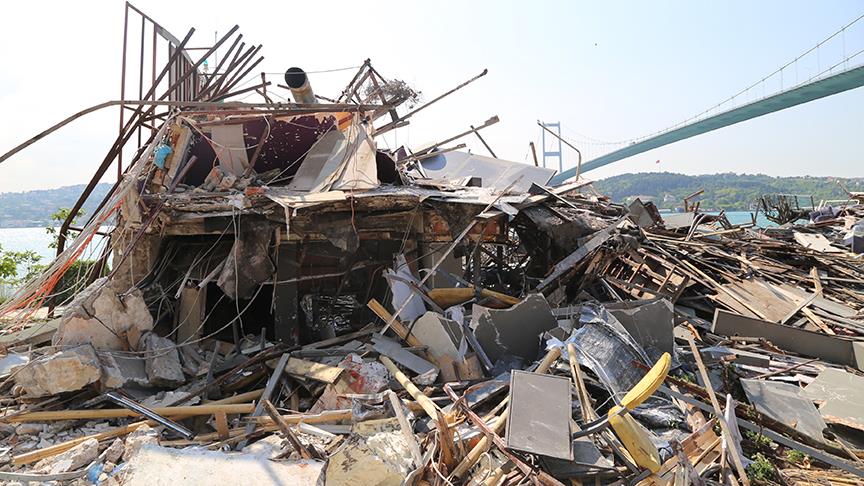 Reina eğlence kulübü tamamen yıkıldı