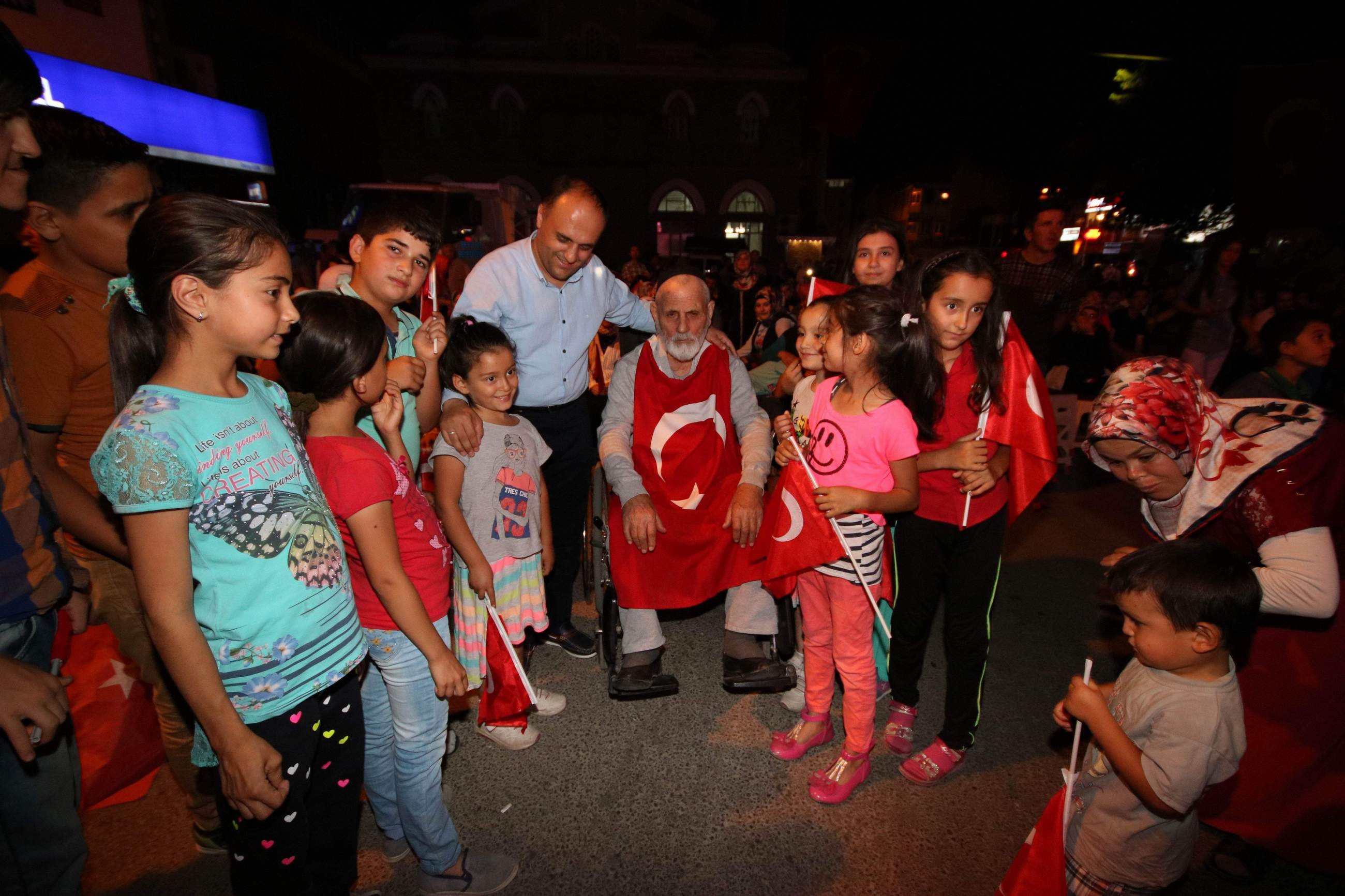 Beyşehir halkı demokrasisine sahip çıkıyor