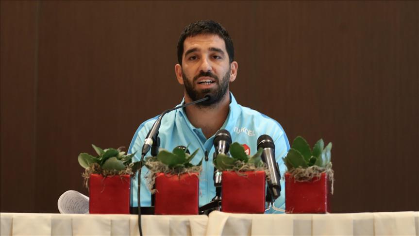 Arda Turan milli takım kariyerini sonlandırdığını açıkladı