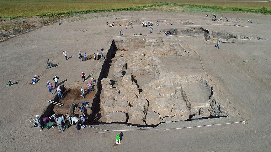 Körtik Tepe'den 17 yılda 30 bini aşkın eser çıkarıldı