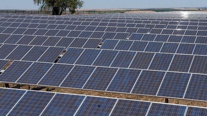 Güneş enerjisinde 1,5 milyar dolarlık ilk ihale Konya'da