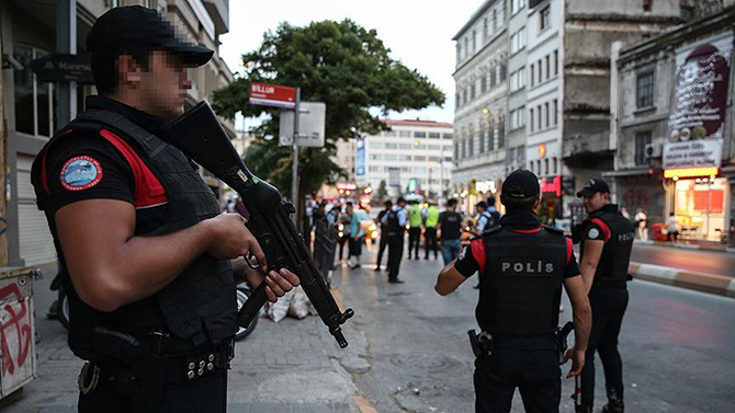 İstanbul'da 5 bin polisin katılımıyla asayiş uygulaması