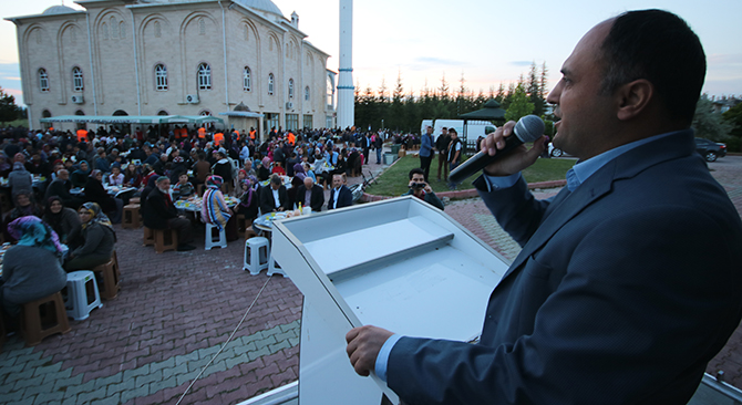 Beyşehir'de iftar programı