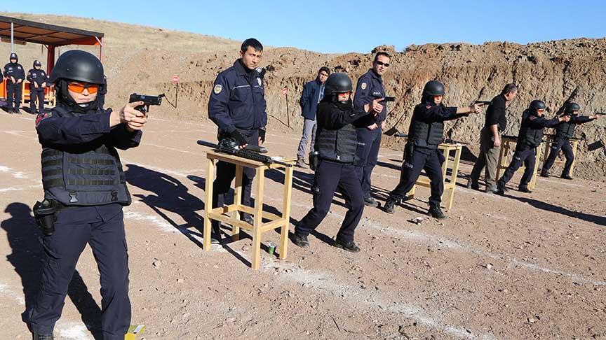 'Dünya'nın polisini eğittiler