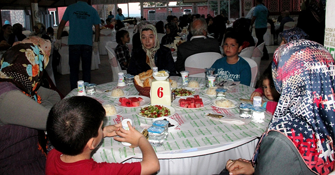 Seydişehir’de yetimler için iftar programı