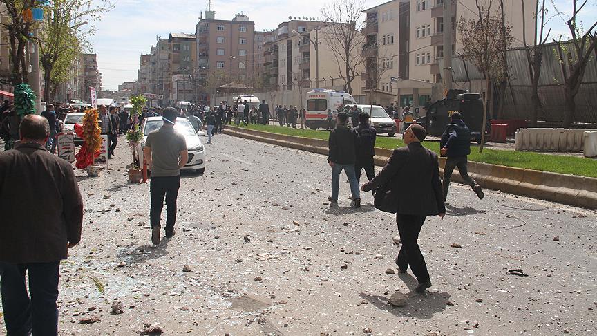 Diyarbakır'daki terör saldırısıyla ilgili 3 gözaltı