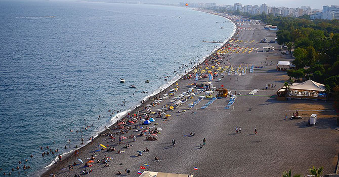 Antalya sahillerini görmeye milyonlar geliyor