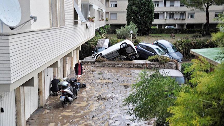 İtalya'da şiddetli yağış can aldı