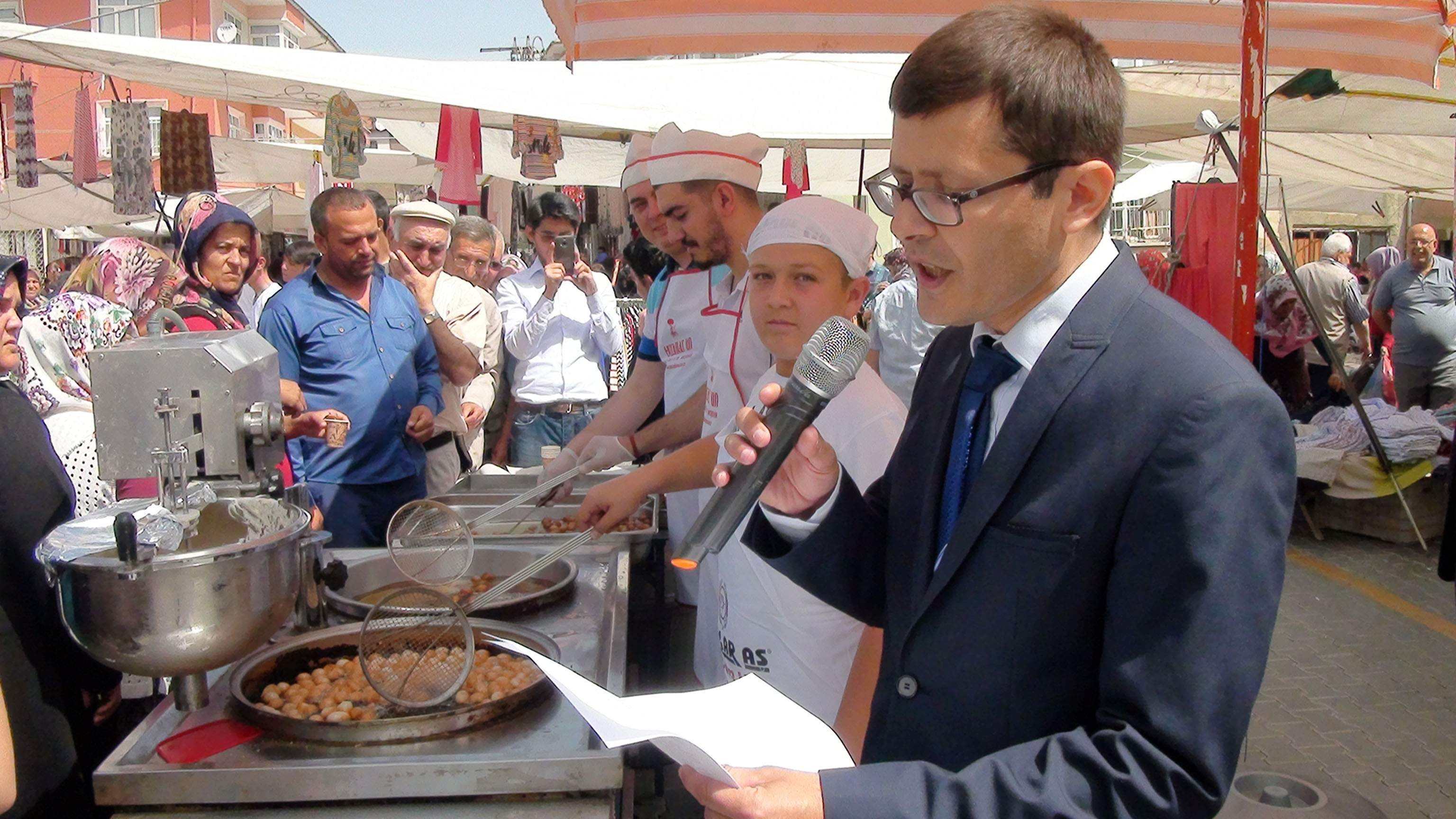 Başkan Akkaya Davadan Kazandığı Parayla Lokma Dağıttırdı