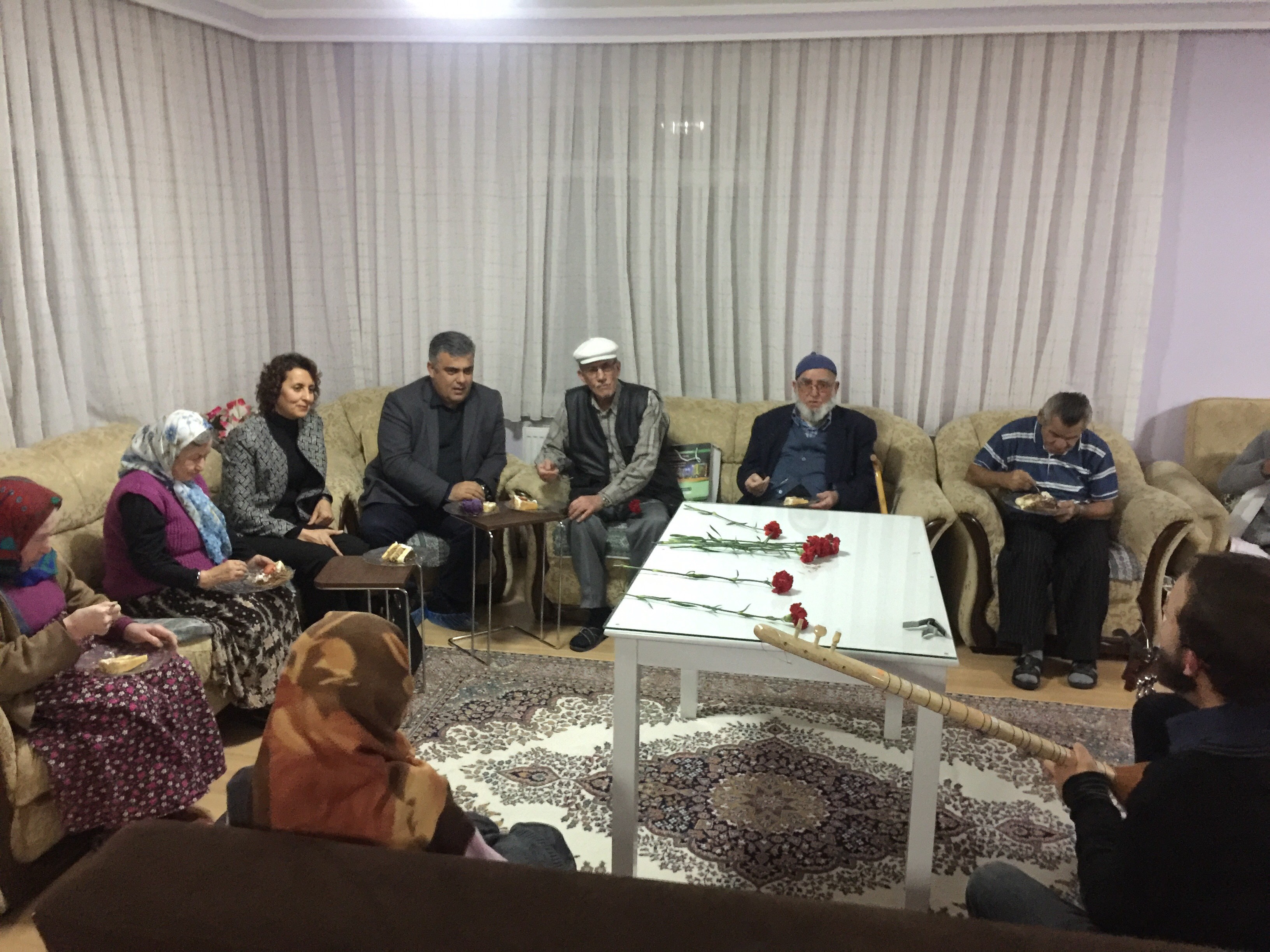 yeni yıla huzur evi sakinleriyle birlikte girdi