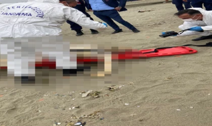 Sahile ceset vurdu; kayıp mürettebattan olup, olmadığı araştırılıyor