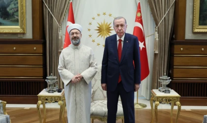 Erdoğan, Diyanet İşleri Başkanı Erbaş ile görüştü